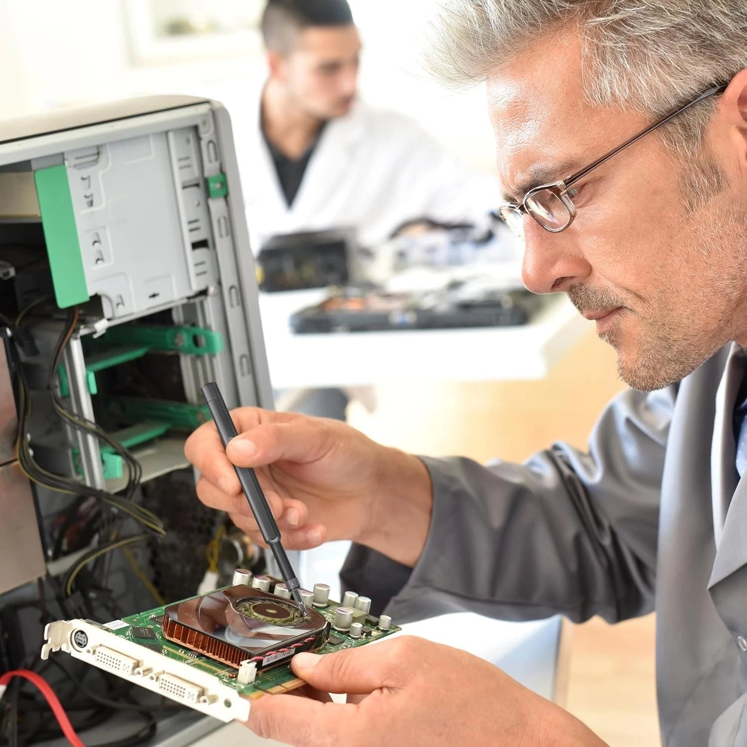 Precision Screwdriver Set 49 in 1 SHARDEN Small Black