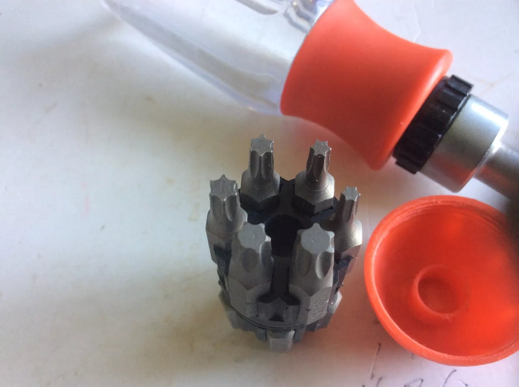 Ratchet Screwdriver 13-In-1 Ratcheting Screwdriver Set Multi Screwdriver