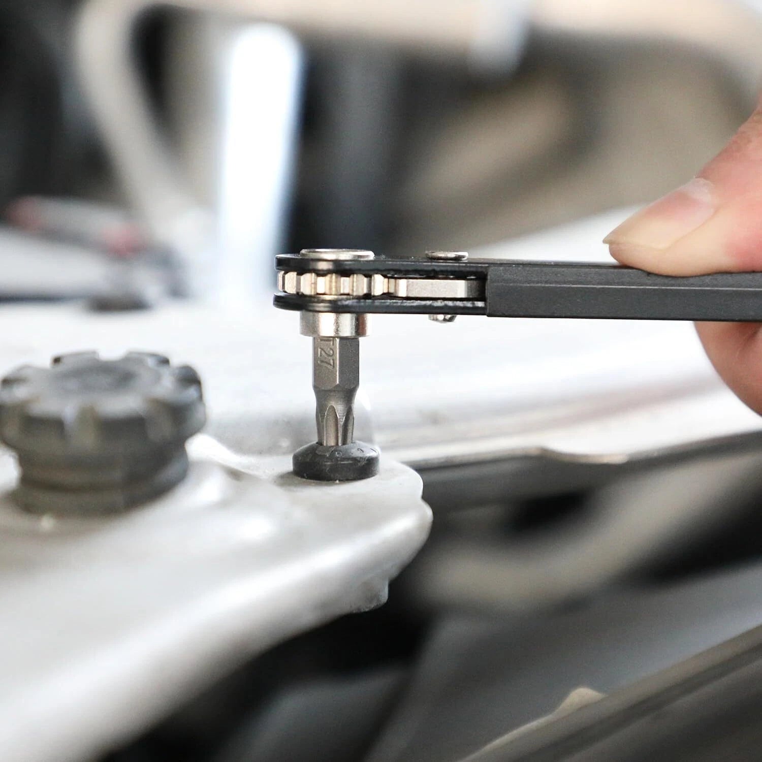 34 Pcs Mini Ratchet Set 1/4-Inch Drive, Tamper-Proof Security Bit, Right Angle