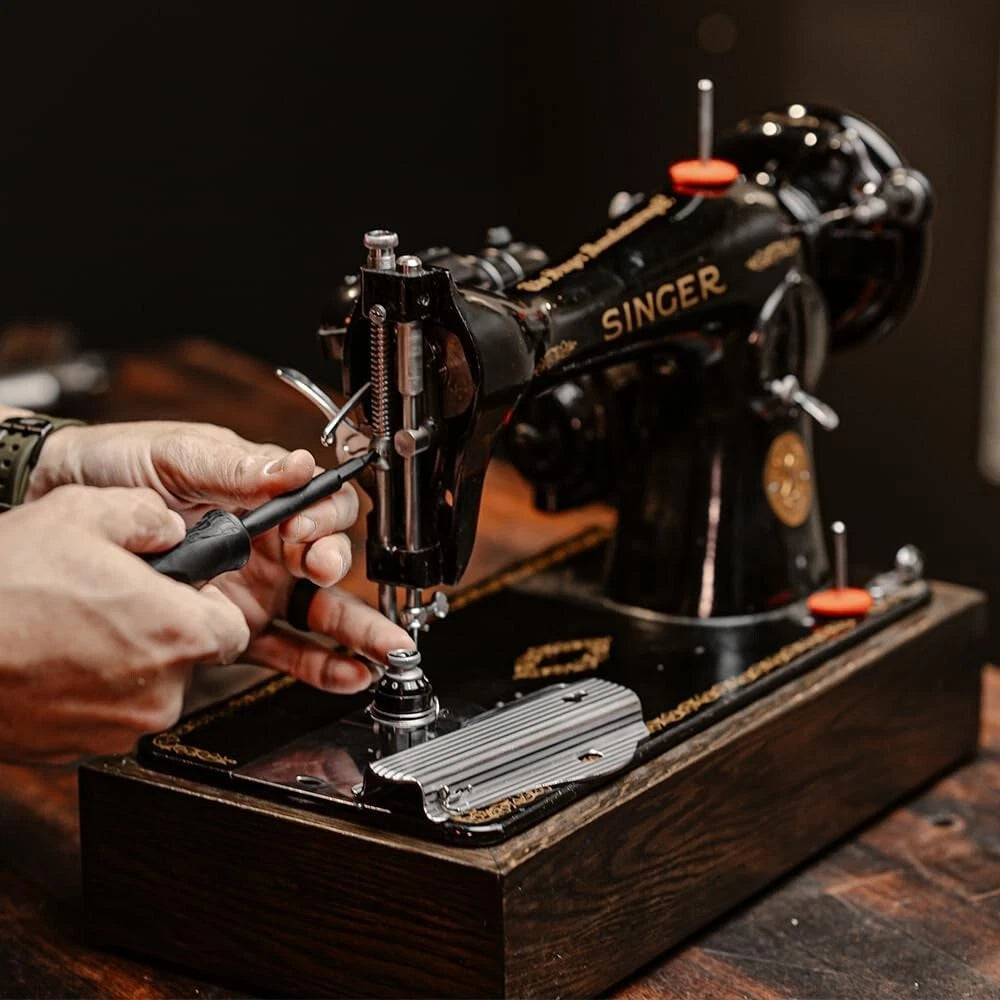 Compact Ergonomic Screwdriver Set with Magnetic Handle - 36 Piece Bit Assortment