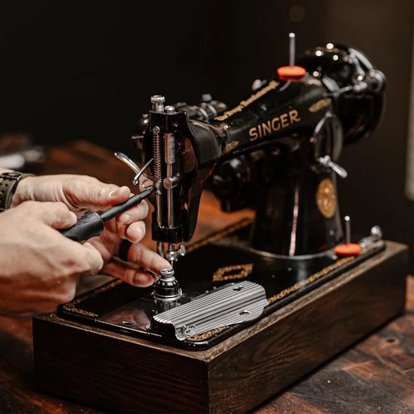 Compact Ergonomic Screwdriver Set with Magnetic Handle - 36 Piece Bit Assortment